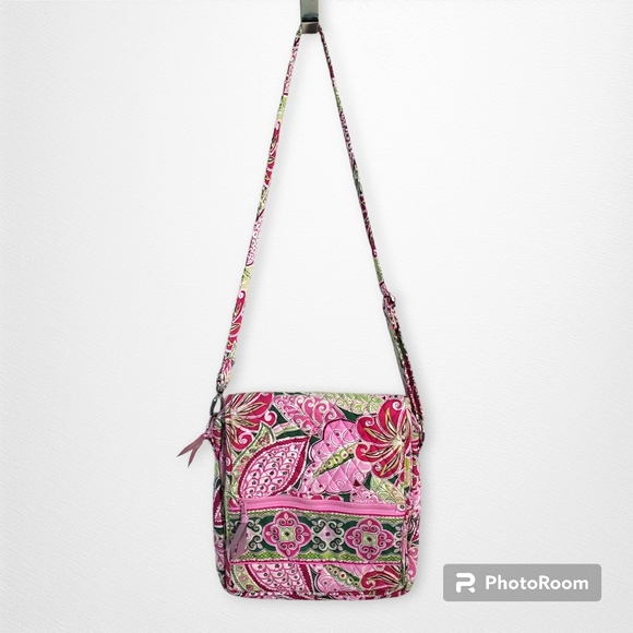 Vera Bradley Handbags - Vera Bradley messenger crossbody bag in Petal Pink